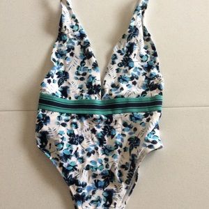 Women’s one piece swimsuit